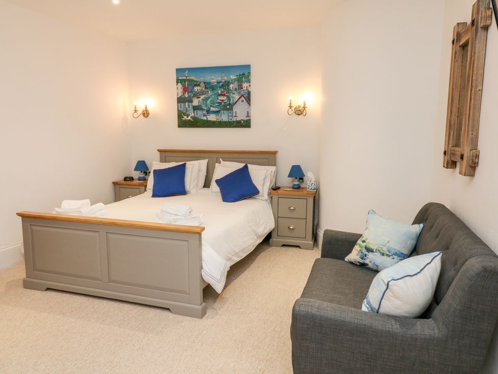 Apartment photo /property-content/library/propertyid2/gallery/sc_1579279358512_1036926_03.jpg